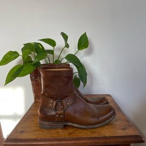 Short Frye boots